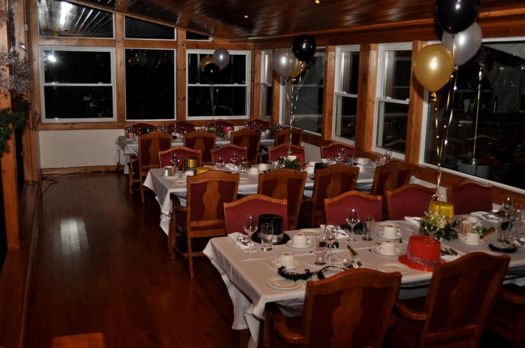 Minden Hills Red Umbrella Inn المظهر الخارجي الصورة