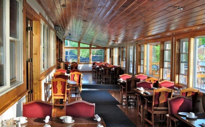 Minden Hills Red Umbrella Inn المظهر الخارجي الصورة